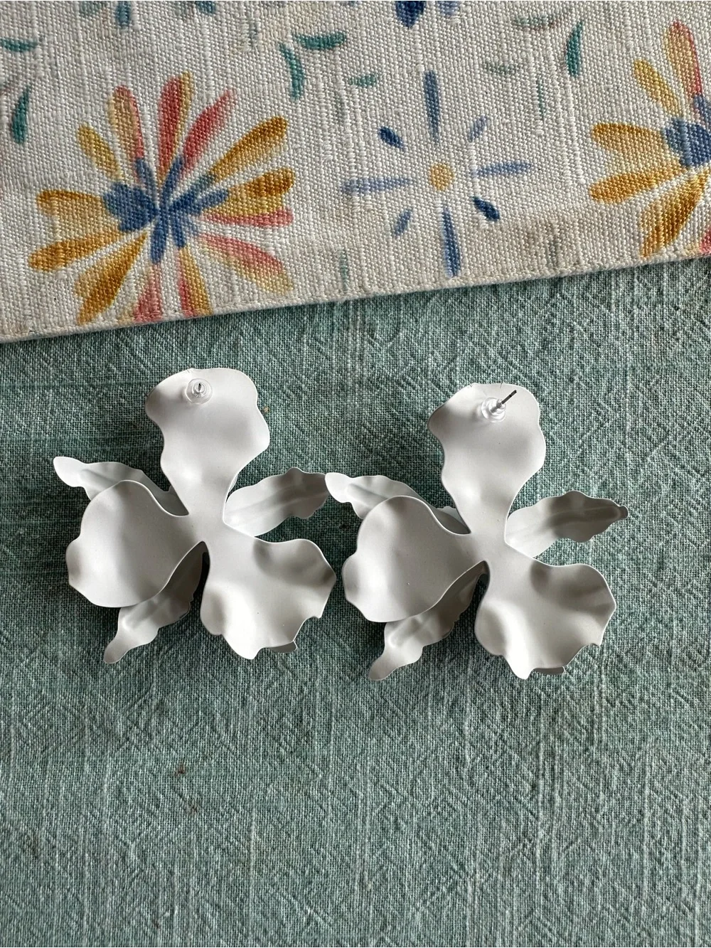 White 3D Floral Large Statement Earrings - Women's Accessories